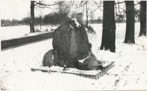 Pomnik w Kuźnicy Grabowskiej