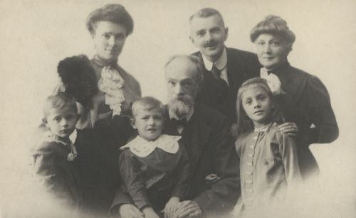 Profesor Karol Stadtmüller z rodziną w 1916 r. 